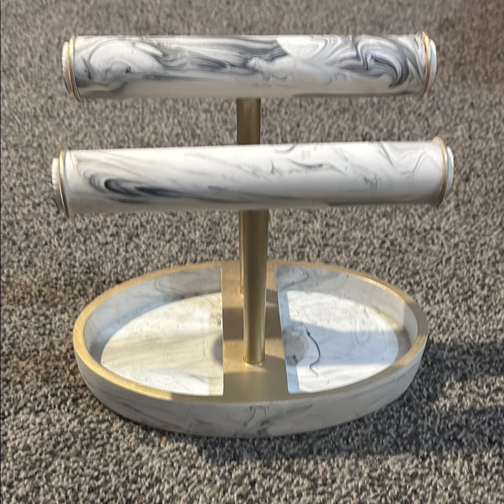 Elegant Marble-Patterned with Gold Jewelery Holder